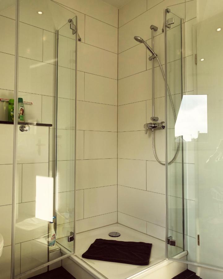 Frankes City Sleep Apartment, 6 Einzelbetten เฟลแบร์ท ภายนอก รูปภาพ